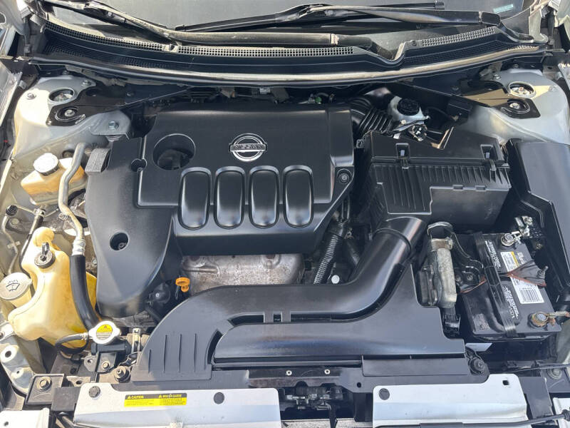 2008 Nissan Altima S photo 8