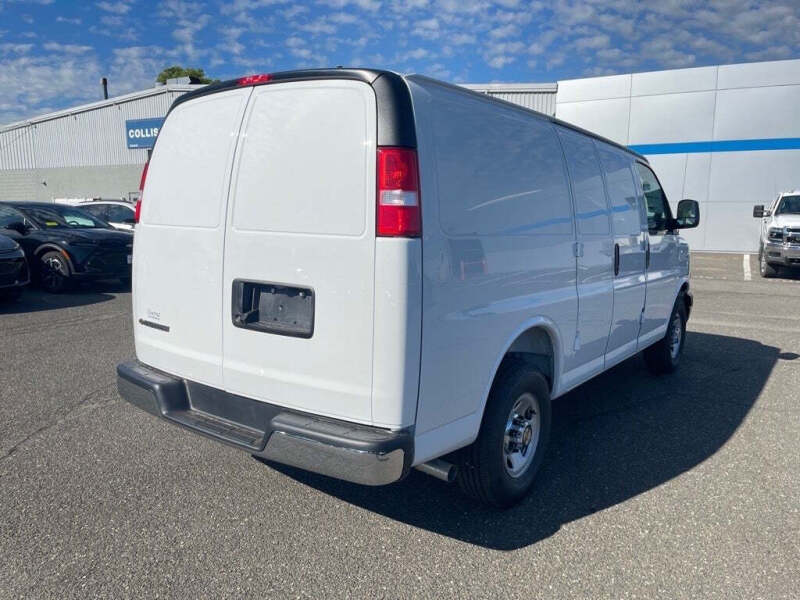 2025 Chevrolet Express 2500