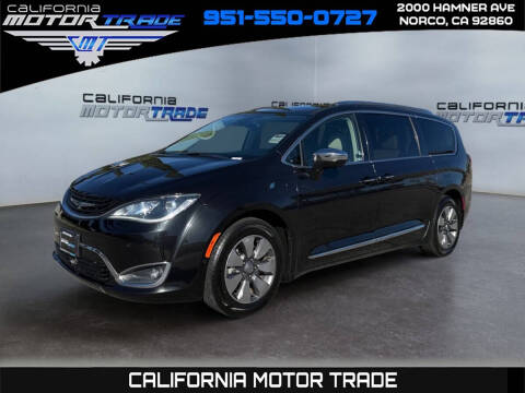 2017 Chrysler Pacifica Hybrid Platinum