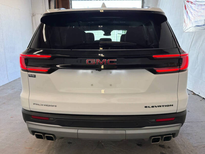 2025 GMC Acadia Elevation