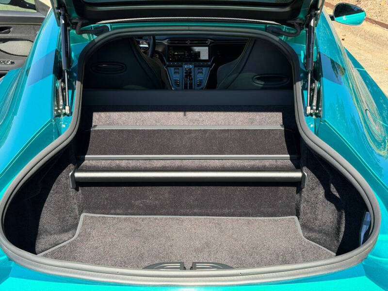 2025 Aston Martin Vantage