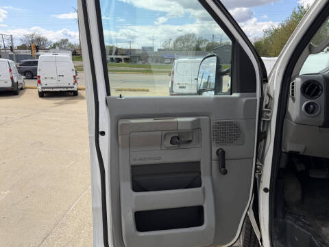 2011 Ford E-Series E-150