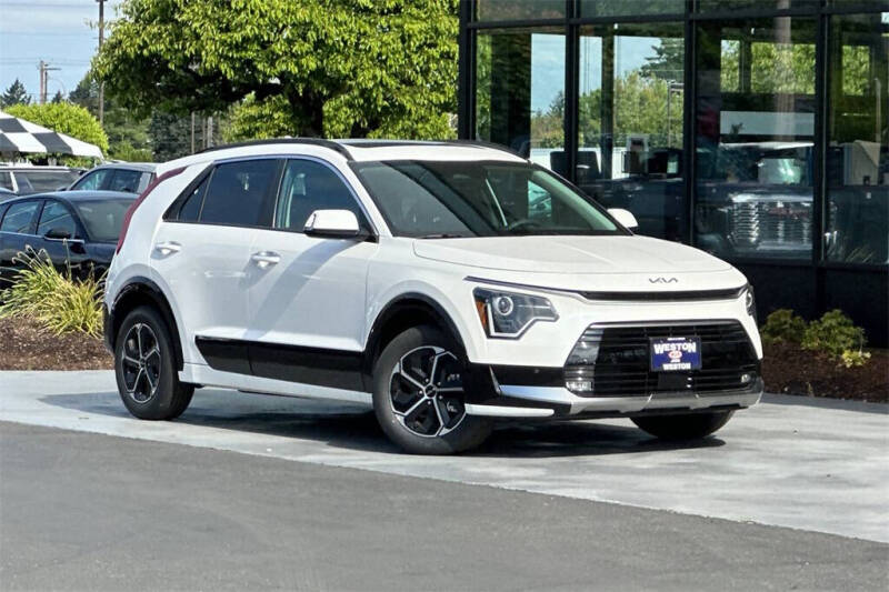 2025 Kia Niro SX