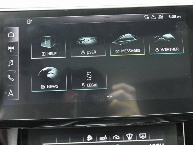 2019 Audi e-tron quattro Prestige