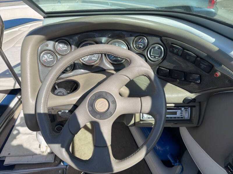 2004 Crownline 202BR