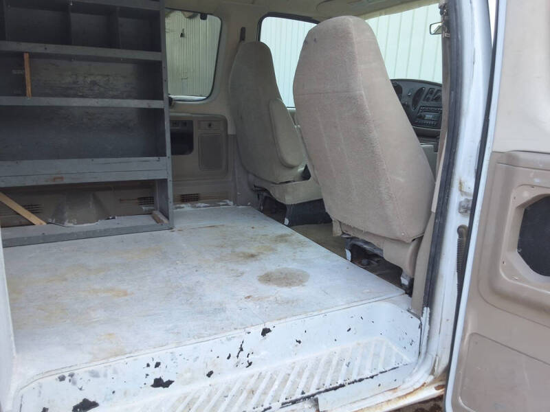 2005 Ford E-Series E-350 SD XLT