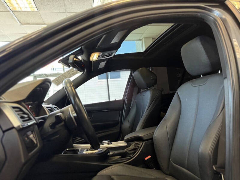 2017 BMW 3 Series 330i