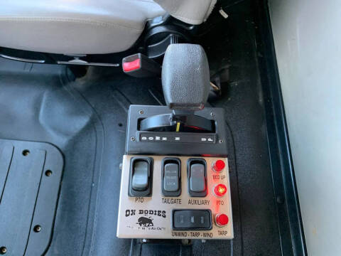 2016 Freightliner M2 106
