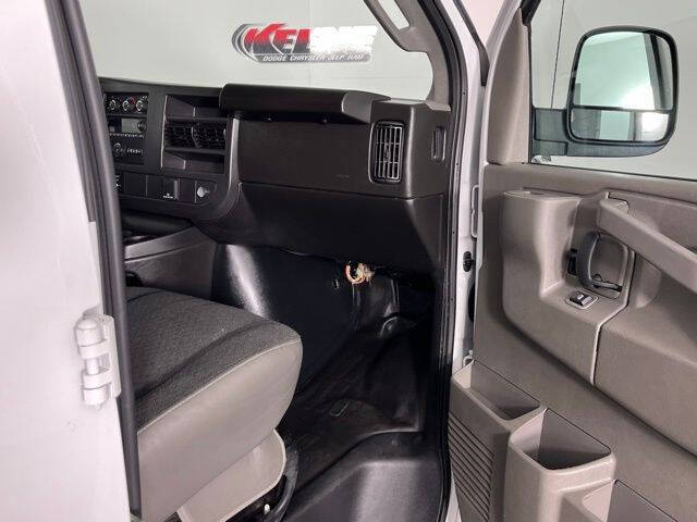 2024 GMC Savana 2500