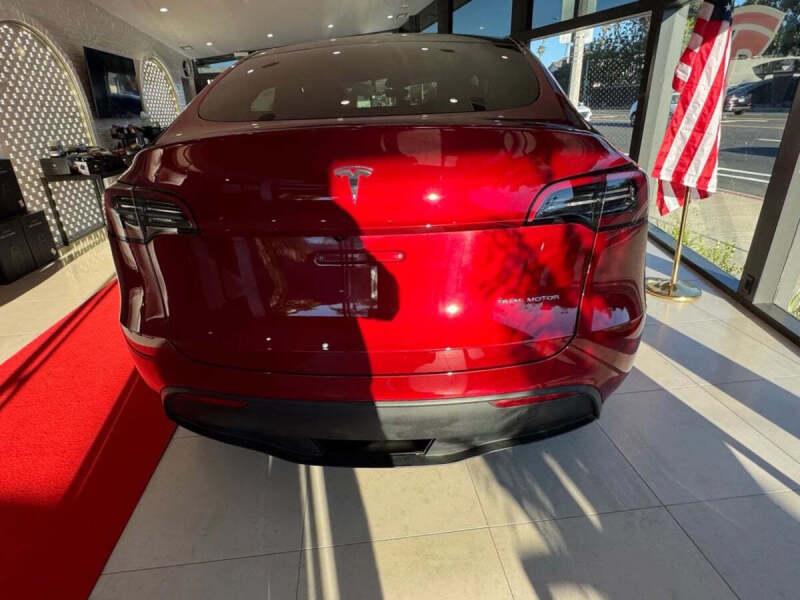 2024 Tesla Model Y Long Range