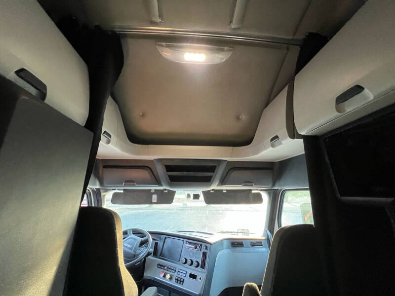 2020 Freightliner Cascadia