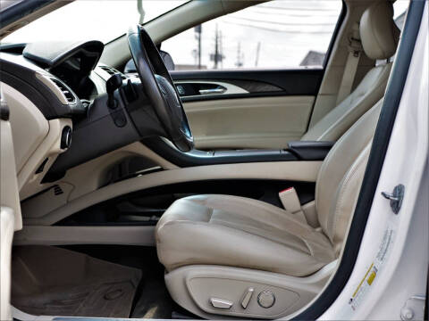 2017 Lincoln MKZ Select