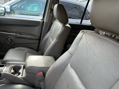 2010 Jeep Commander Sport