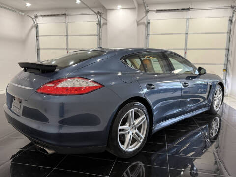 2012 Porsche Panamera 4