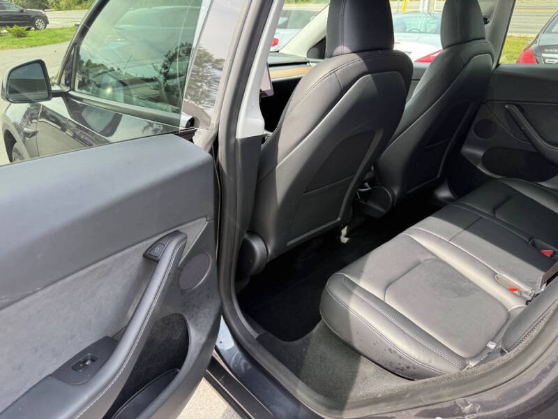 2025 Tesla Model Y Long Range