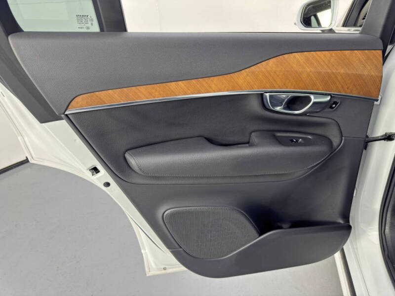 2022 Volvo XC90 Recharge T8 Inscription Expression 6P