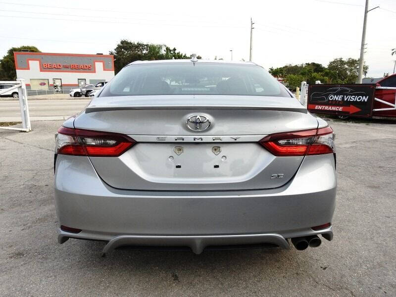 2021 Toyota Camry Sedan