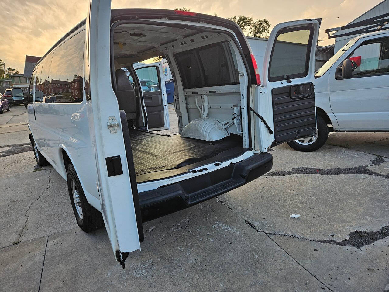 2016 Chevrolet Express for sale at Dominion Auto LLC in Omaha, NE