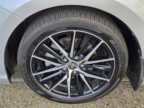 2024 Toyota Camry Hybrid SE