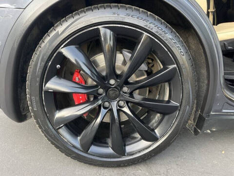 2016 Tesla Model X P90D