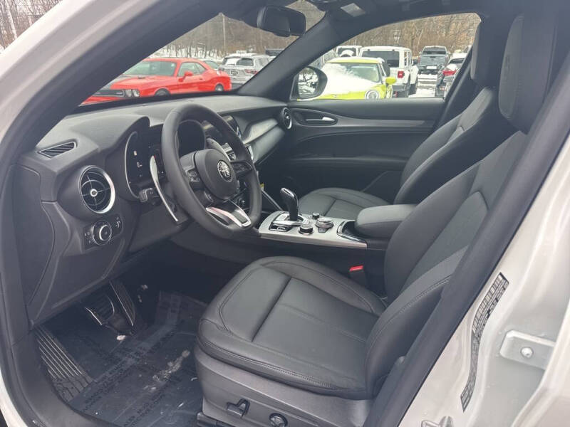 2025 Alfa Romeo Stelvio