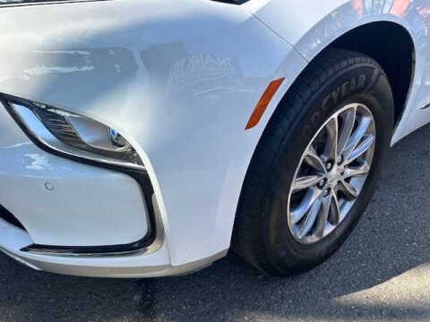 2022 Buick Enclave Essence