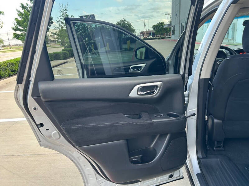2016 Nissan Pathfinder S