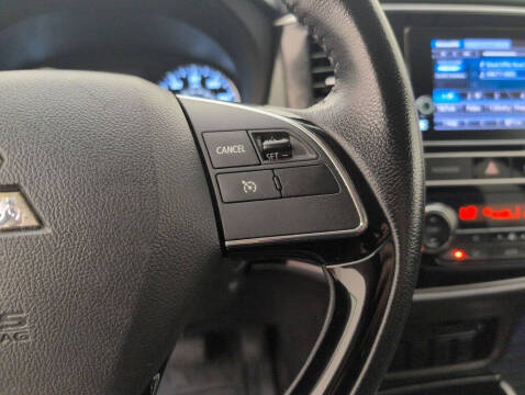 2019 Mitsubishi Outlander SE