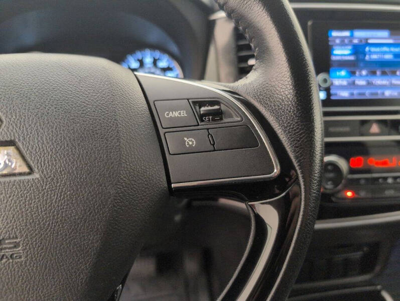 2019 Mitsubishi Outlander SE