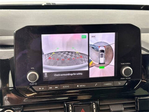 2023 Nissan Pathfinder SV