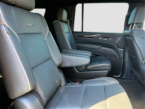 2024 Cadillac Escalade ESV Premium Luxury