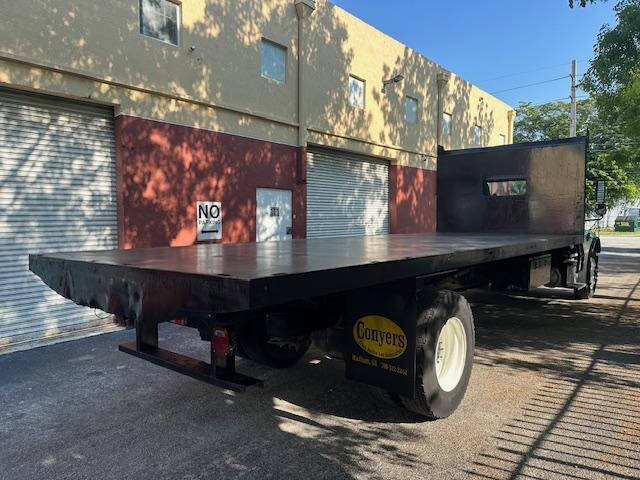 2019 Freightliner M2 106