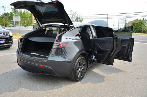 2025 Tesla Model Y Long Range