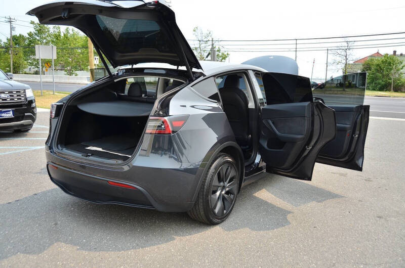 2025 Tesla Model Y Long Range
