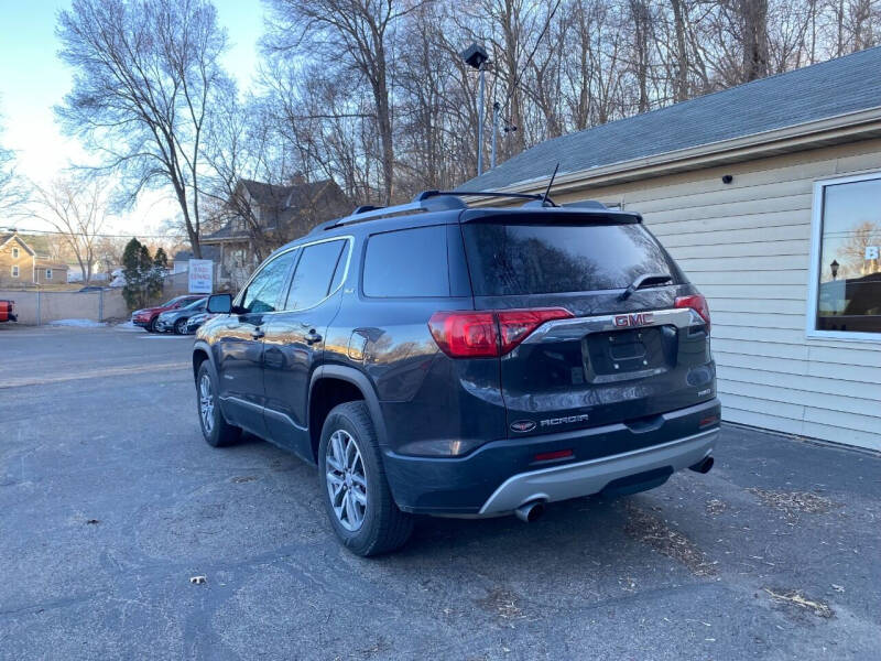 2017 GMC Acadia SLE-2