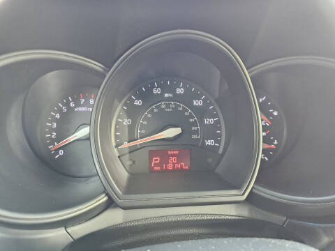 2016 Kia Rio 5-Door LX