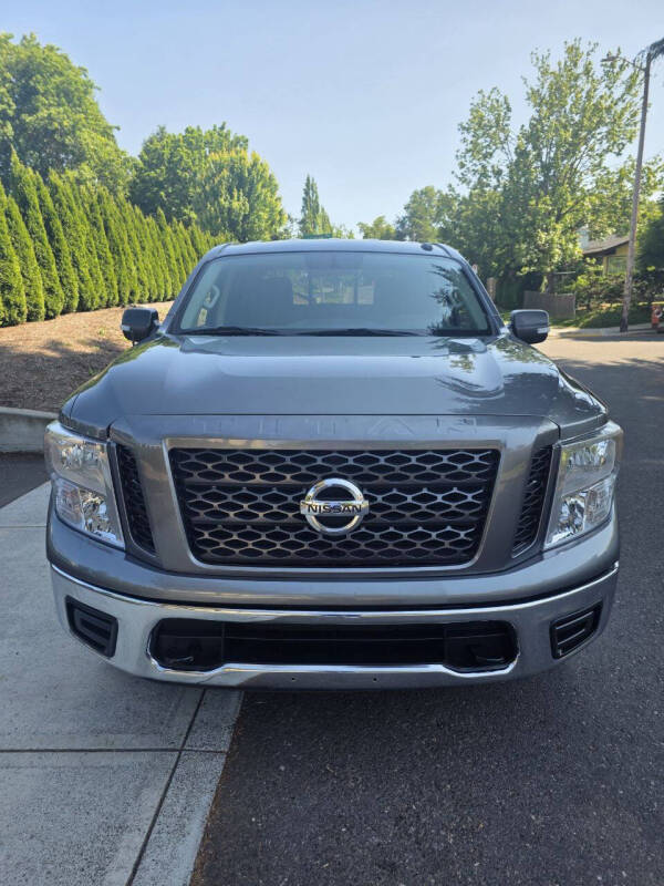 2019 Nissan Titan SV