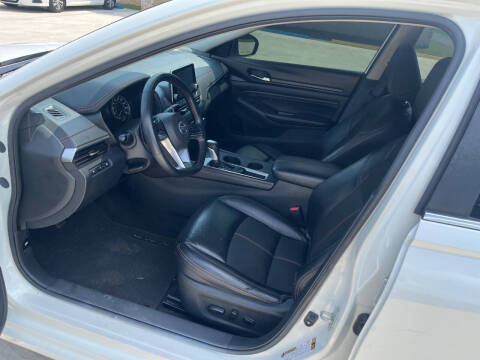 2021 Nissan Altima 2.0 SR