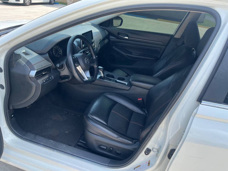 2021 Nissan Altima 2.0 SR