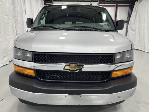 2025 Chevrolet Express LT 3500
