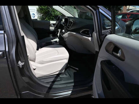 2021 Chrysler Voyager LXi