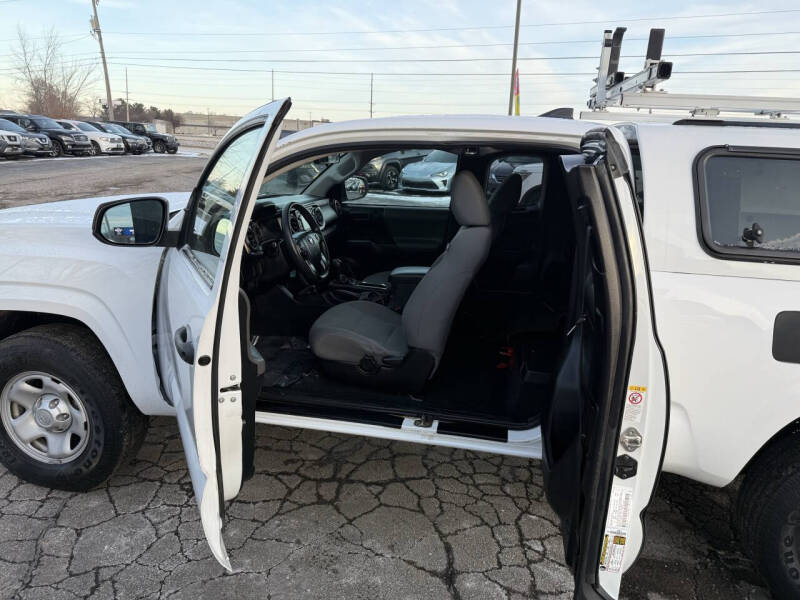 2019 Toyota Tacoma SR