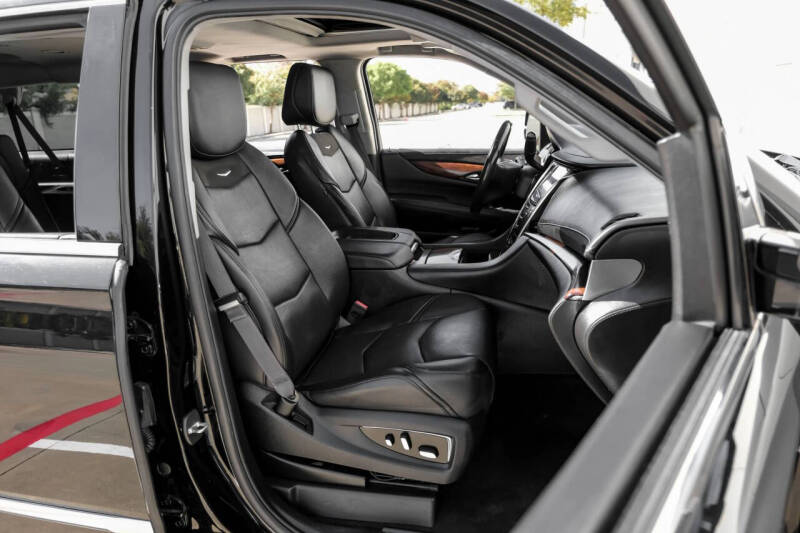 2016 Cadillac Escalade ESV Luxury Collection