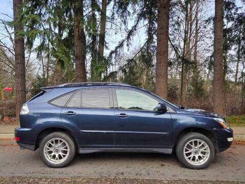 2004 Lexus RX 330 for sale at CLEAR CHOICE AUTOMOTIVE in Milwaukie OR