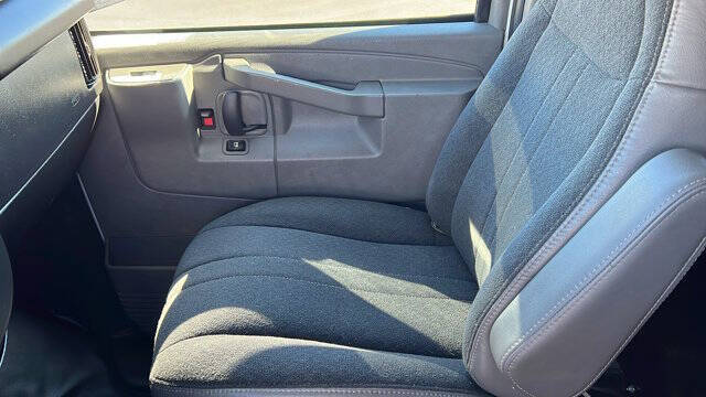 2023 GMC Savana 2500