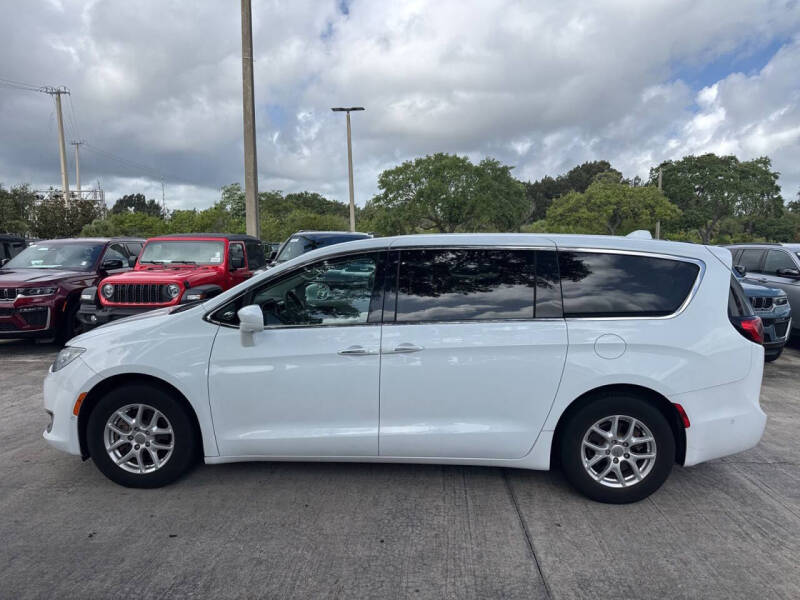 2020 Chrysler Pacifica Touring