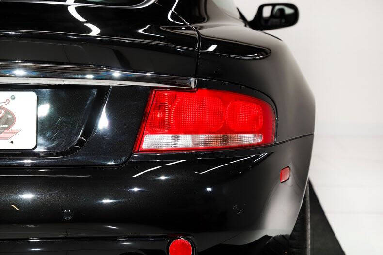 2003 Aston Martin V12 Vanquish