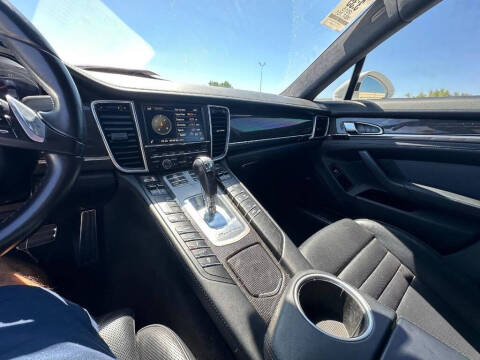 2015 Porsche Panamera Turbo