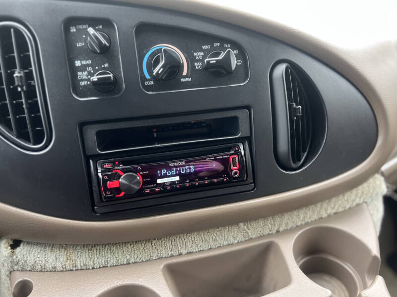 2000 Ford E-Series E-150