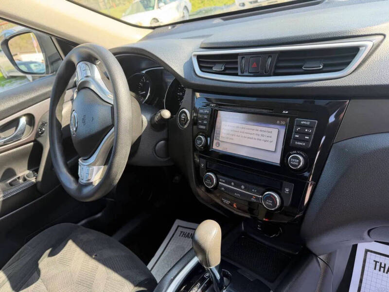 2016 Nissan Rogue SV